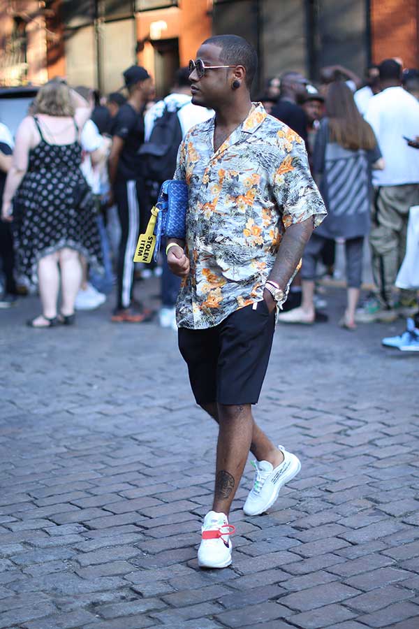 ハワイアンシャツ×チャコールグレーショートパンツ×Nike x OFF-WHITE エアマックス97